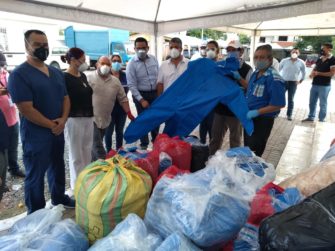 Plan Binacional entrega de 1500 trajes de bioseguridad para médicos de la provincia de El Oro
